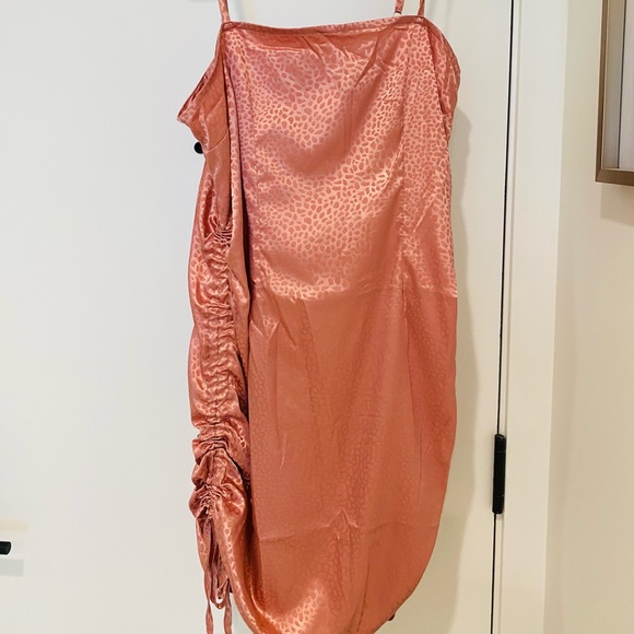 Pink Silk Leopard Dress (2XL - WOMENS CURVY) - Picture 2 of 2